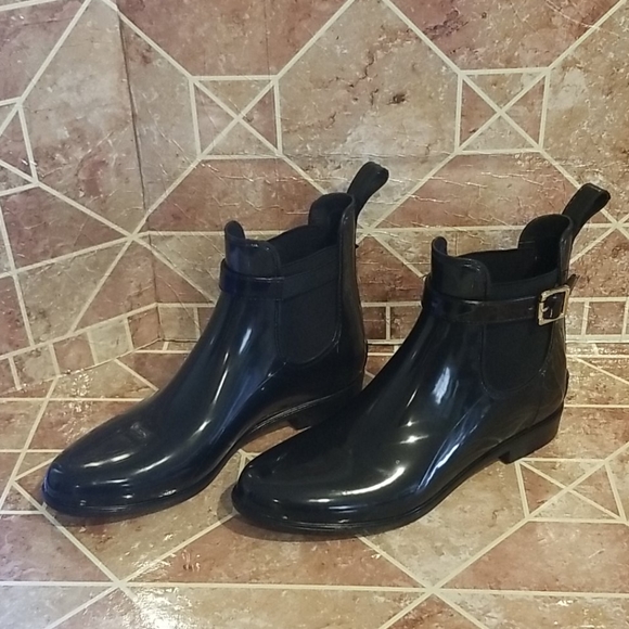 Marc Fisher Booties - Picture 3 of 7